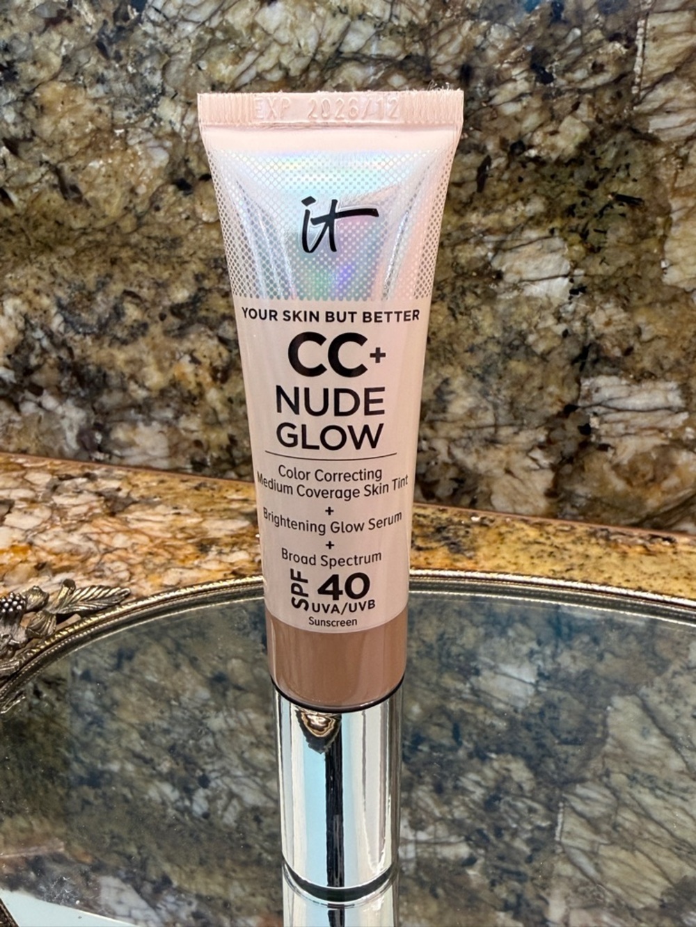 CC+ Nude Glow Lightweight Foundation + Glow Serum SPF 40 Neutral Tan EXP 12/26 - Picture 14 of 16